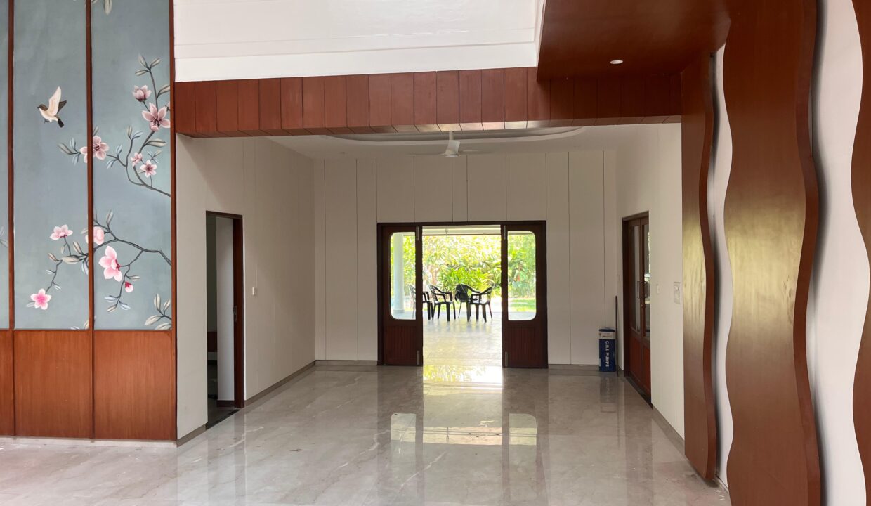 Luxury Independent House sale Akkarai - Image 2